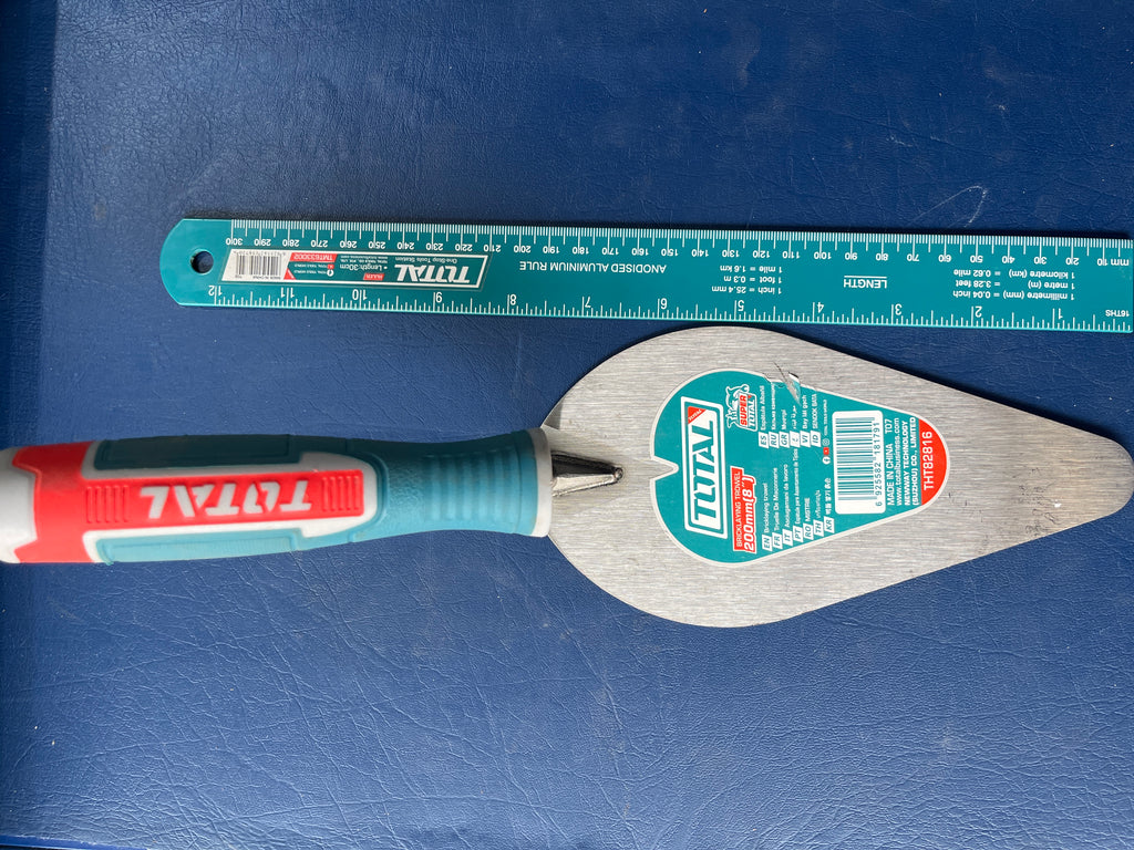 Total Bricklaying trowel 8" THT82816