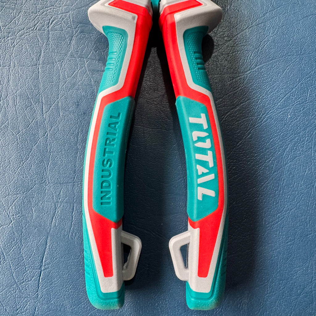 Total Combination pliers 8" THT210806