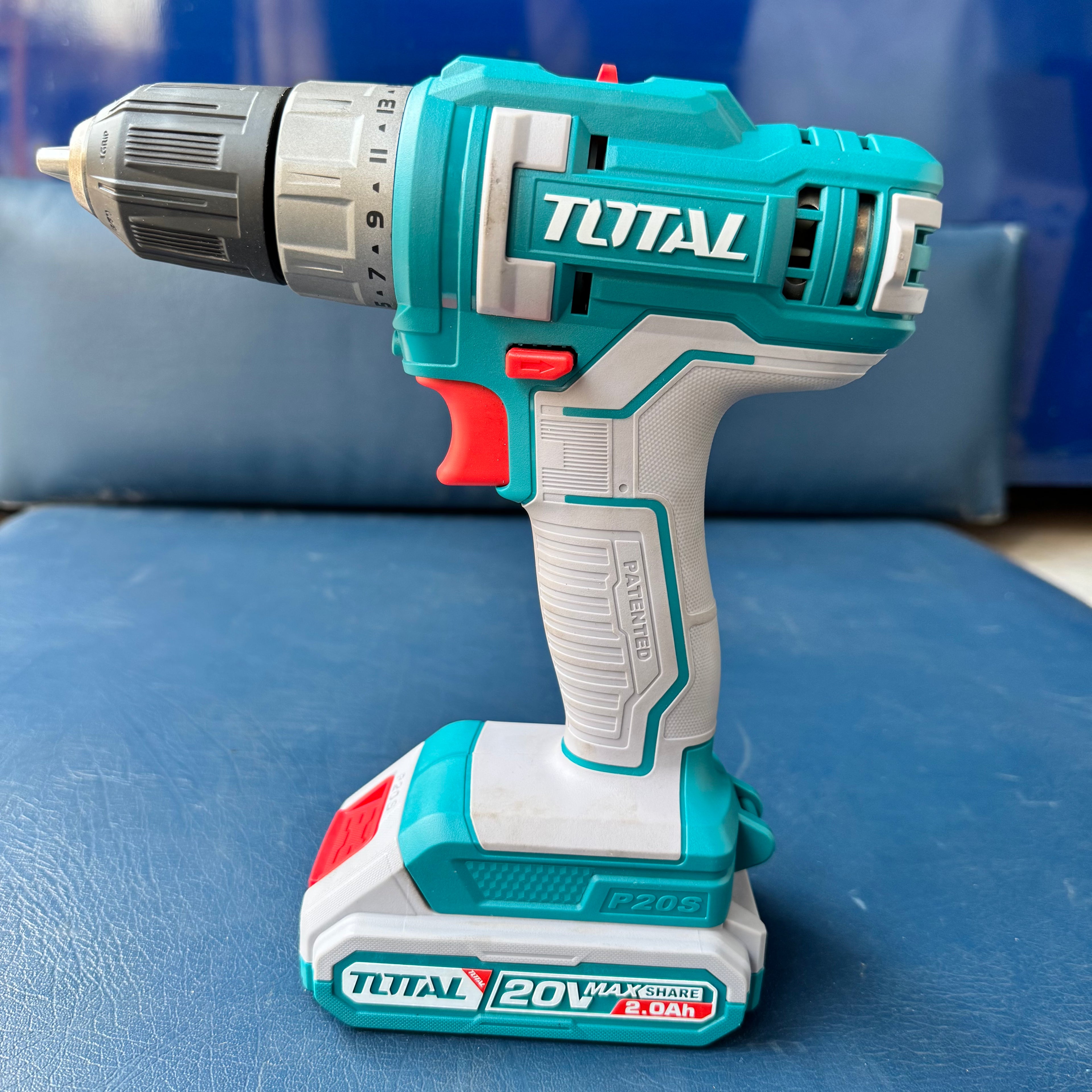 Total Lithium-ion cordless drill 20V TDLI20028