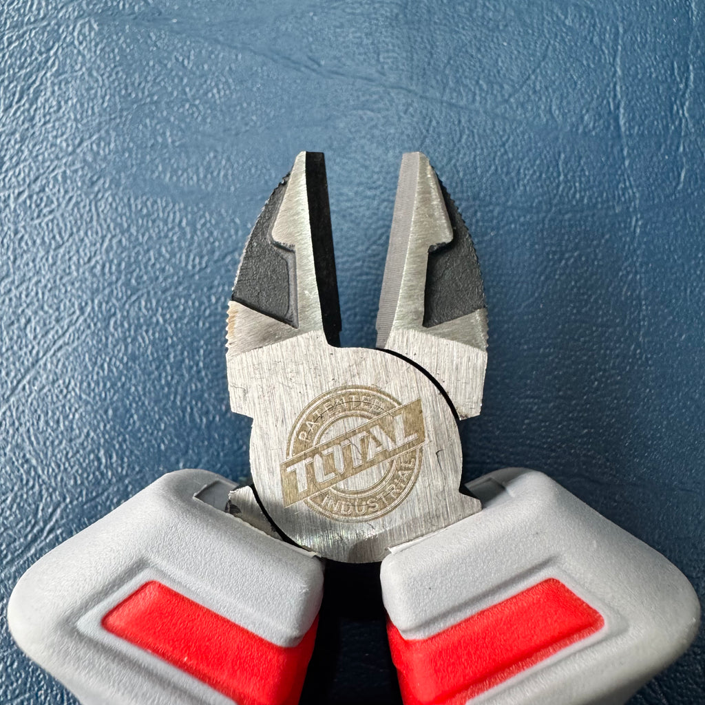 Total Diagonal cutting pliers 6" THT230606
