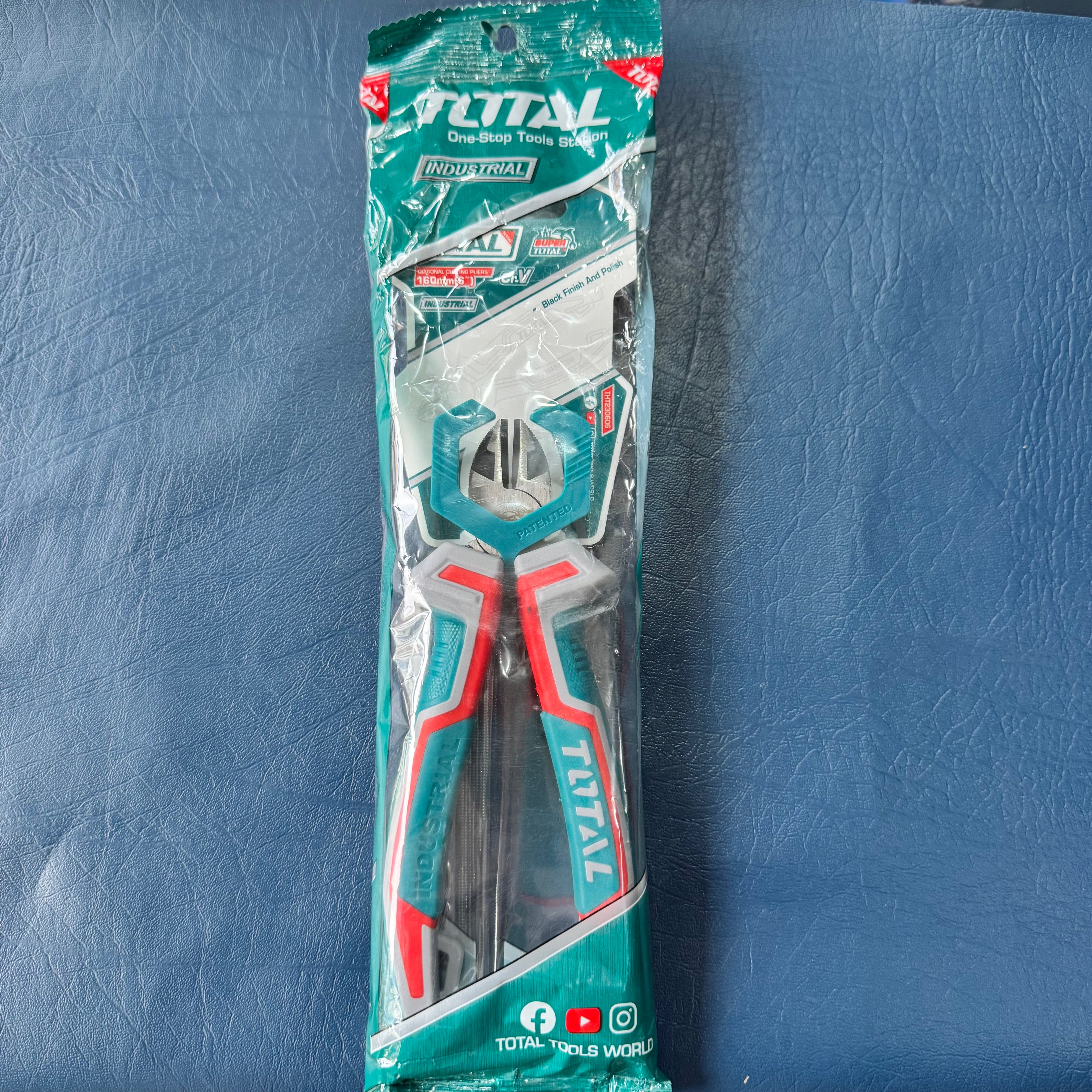 Total Combination pliers 8" THT210806