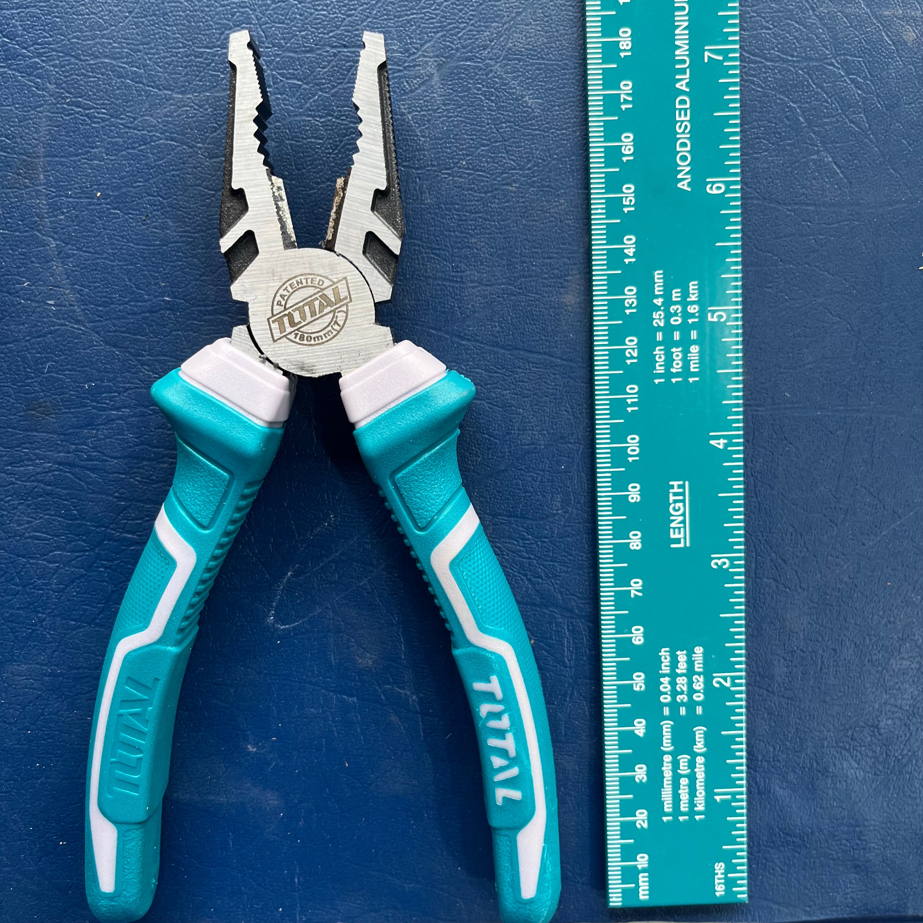 Total Combination pliers 7" THT110706P
