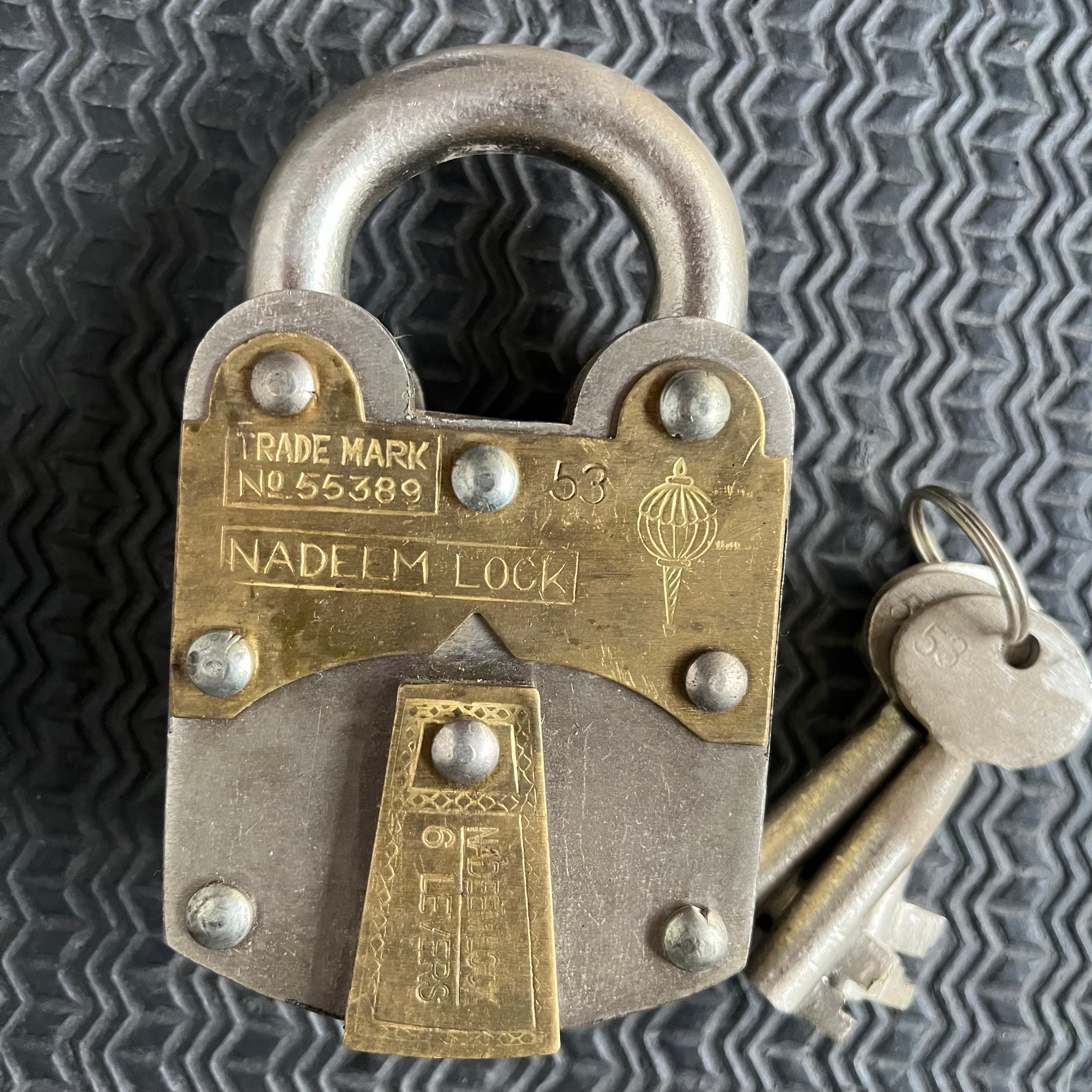 Desi lock 2 1/2 choras
