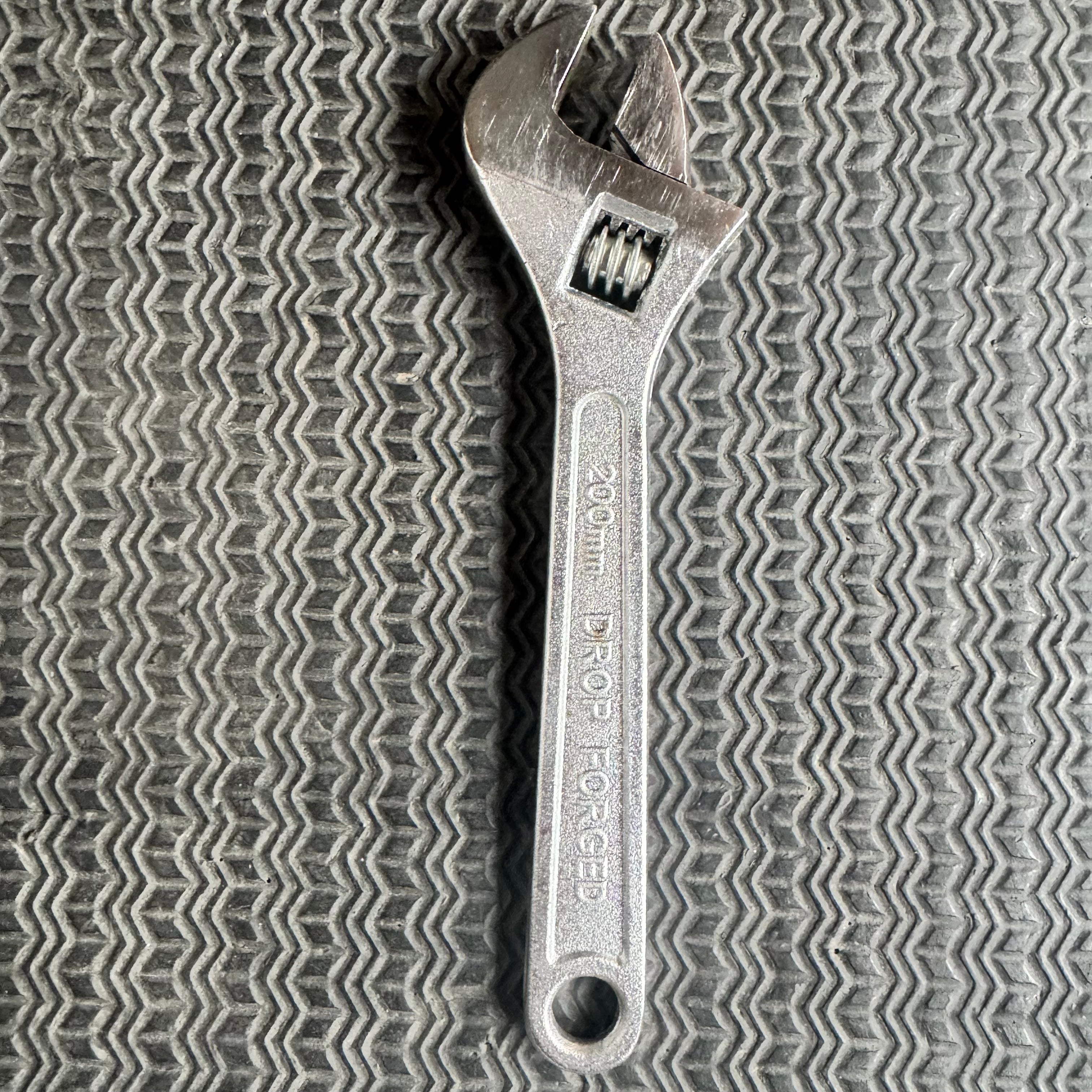 200mm 9” Screw Wrench
