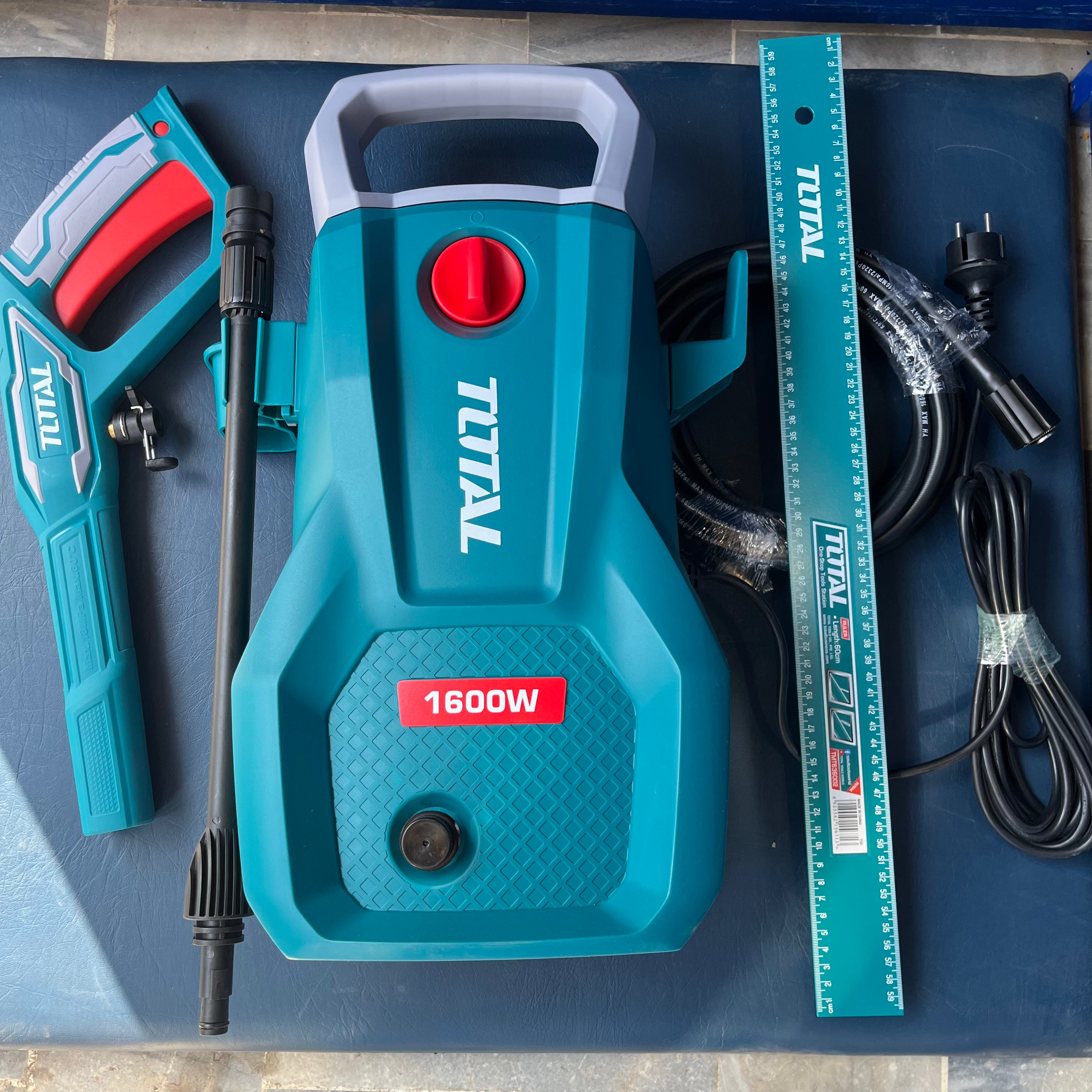 TOTAL HIGH PRESSURE WASHER 1600W 140 BAR