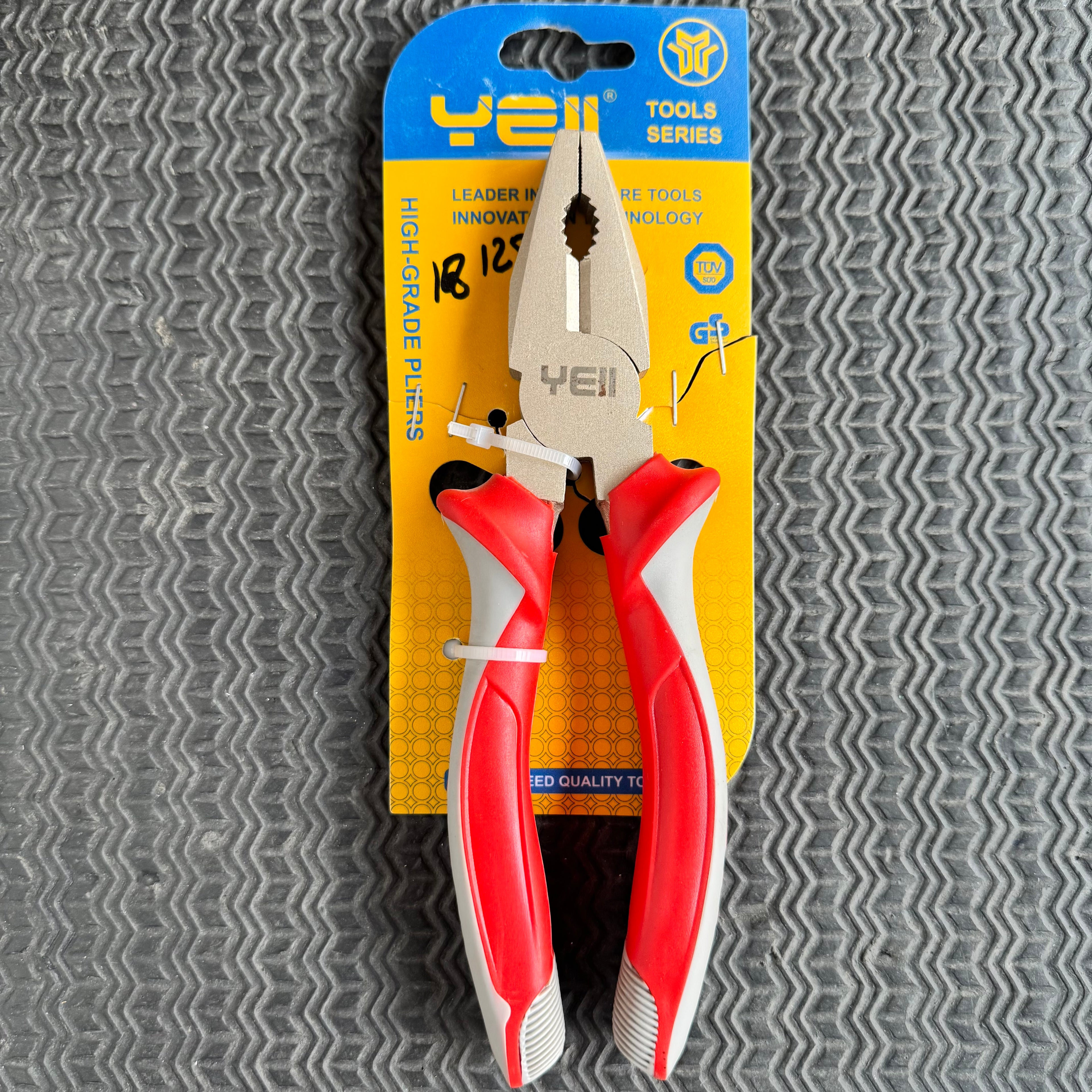 Yeii high grade plier 8”