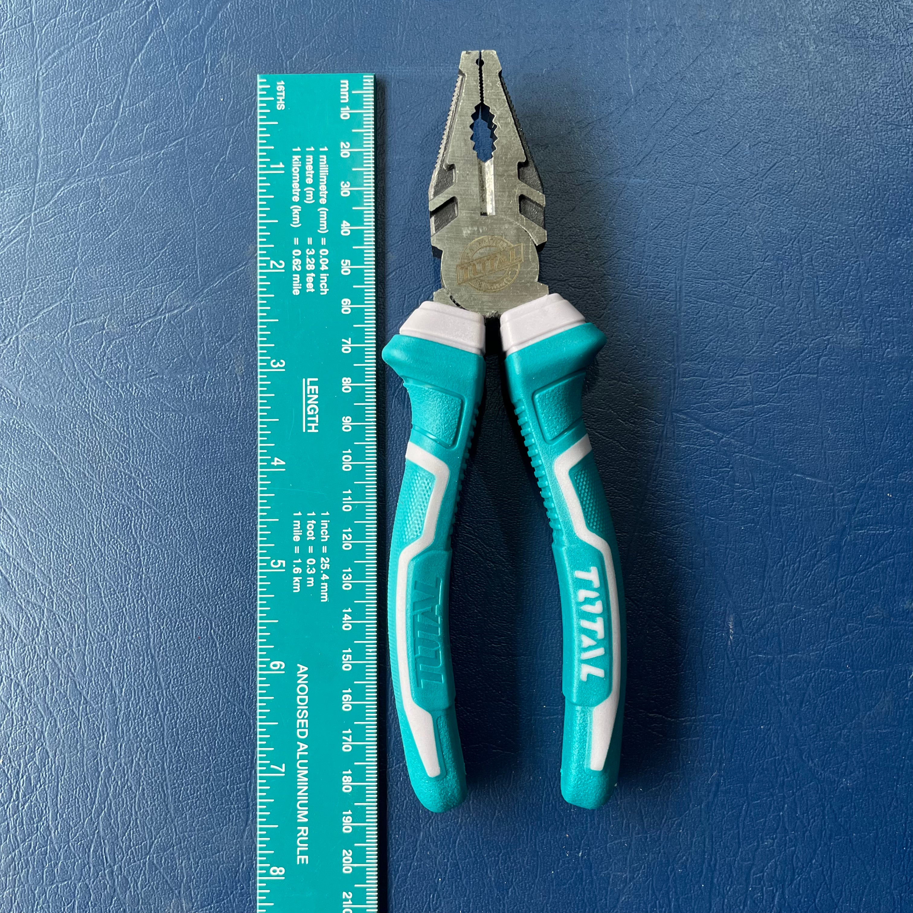 Total combination pliers 180mm(7”)THT110706P