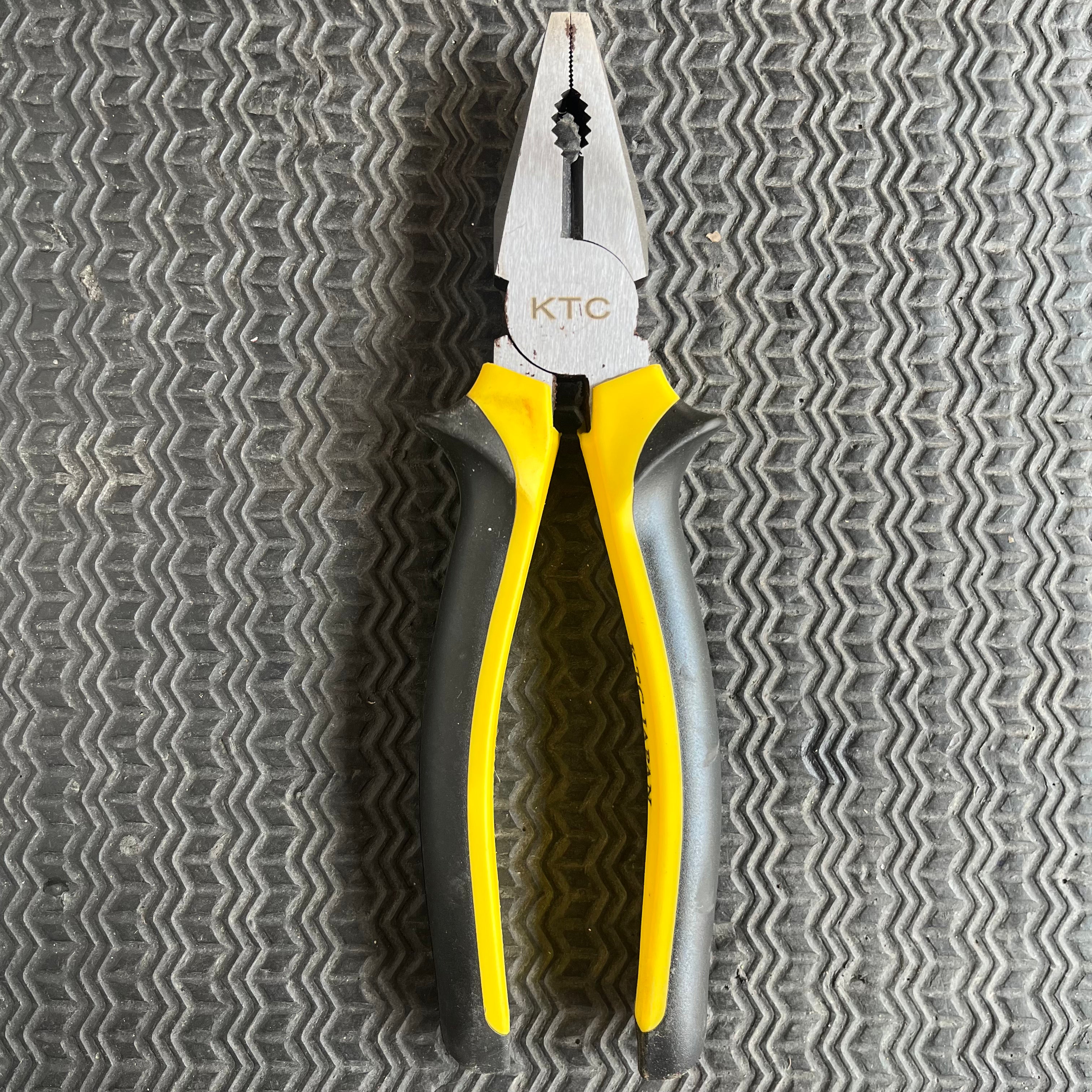 8” plaas black/yellow KTC