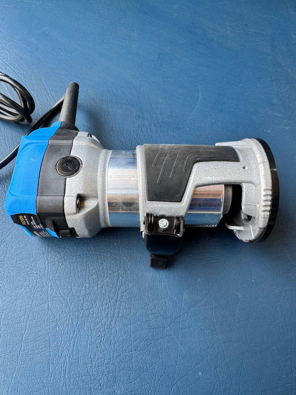 Forward Trimmer 6.35mm 700W Precision Wood Trimming and Routing Tool