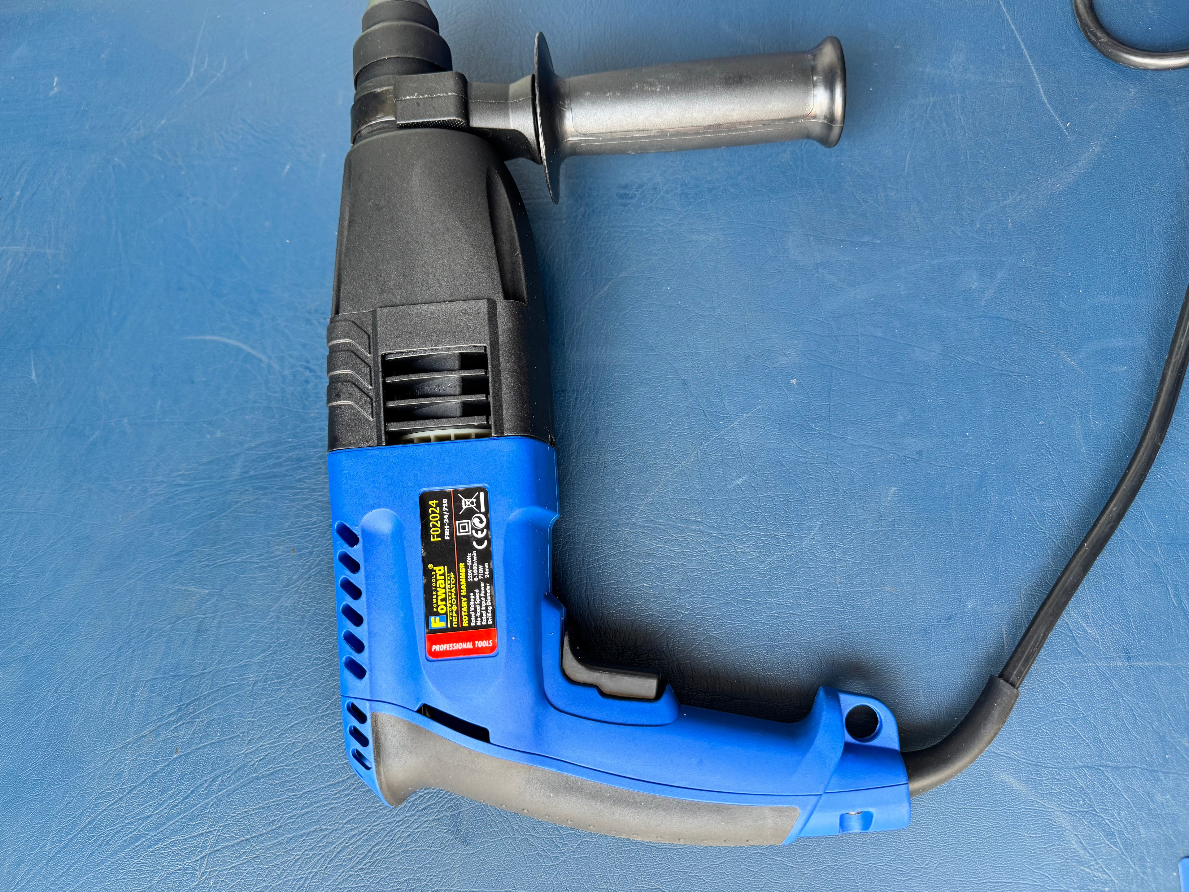 Forward 24mm Rotary Hammer 710W Powerful Drilling and Chiseling Machine