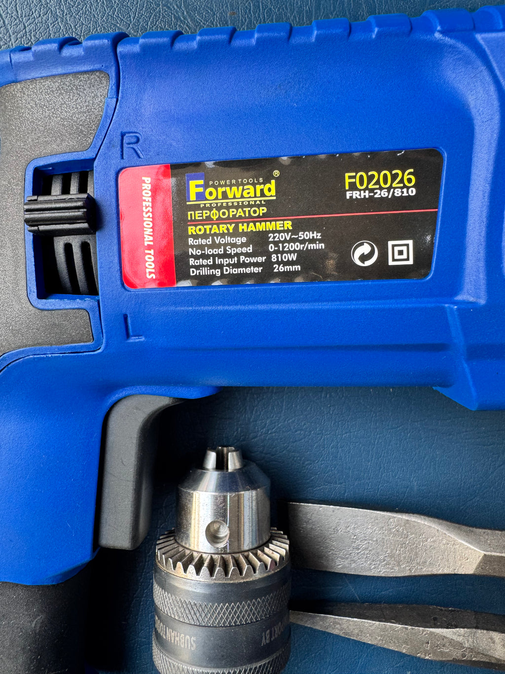 Forward 26mm Rotary Hammer 810W Powerful Drilling and Chiseling Machine