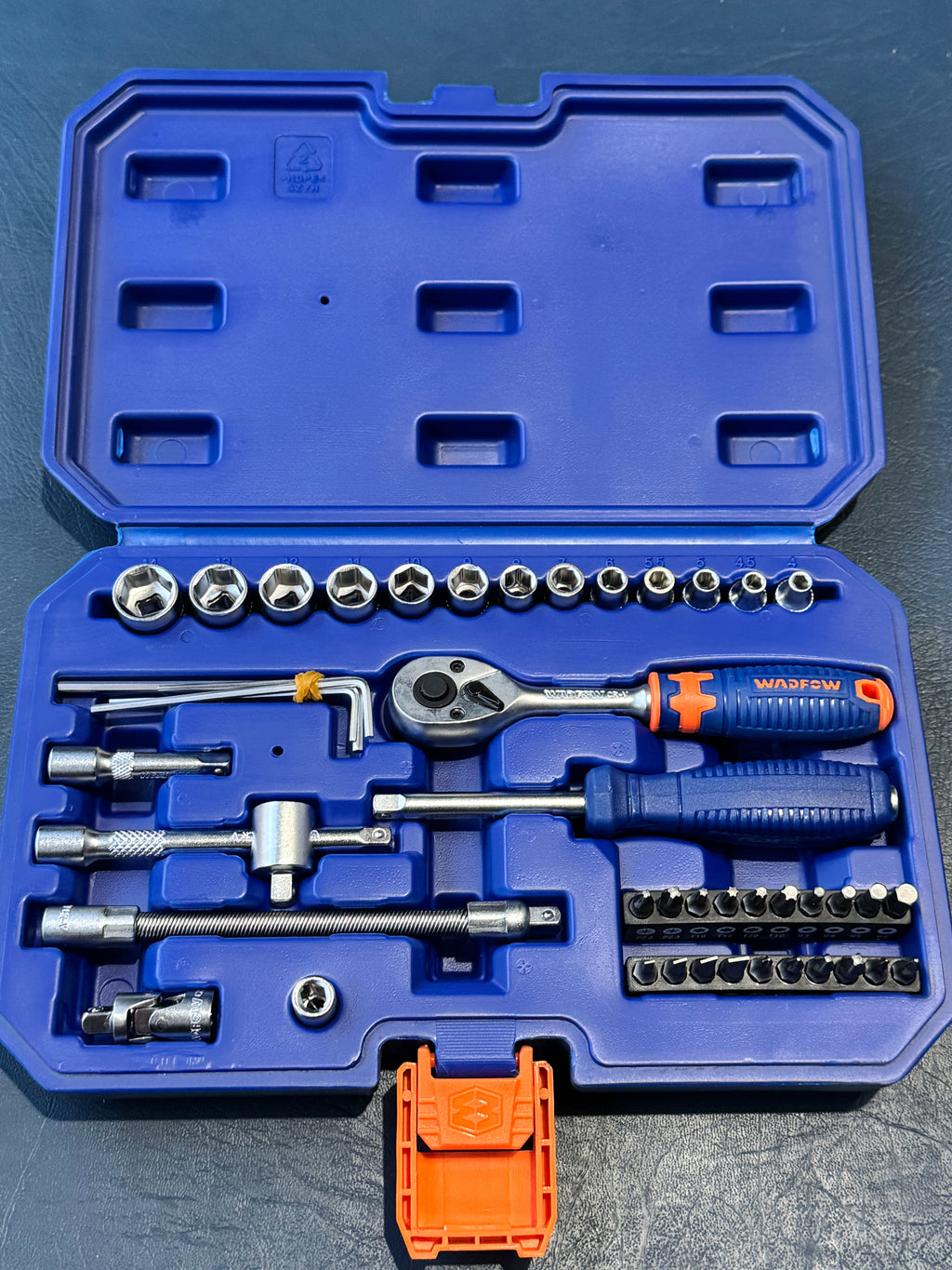WADFOW 45 Pcs 1/4" socket set WST4D45