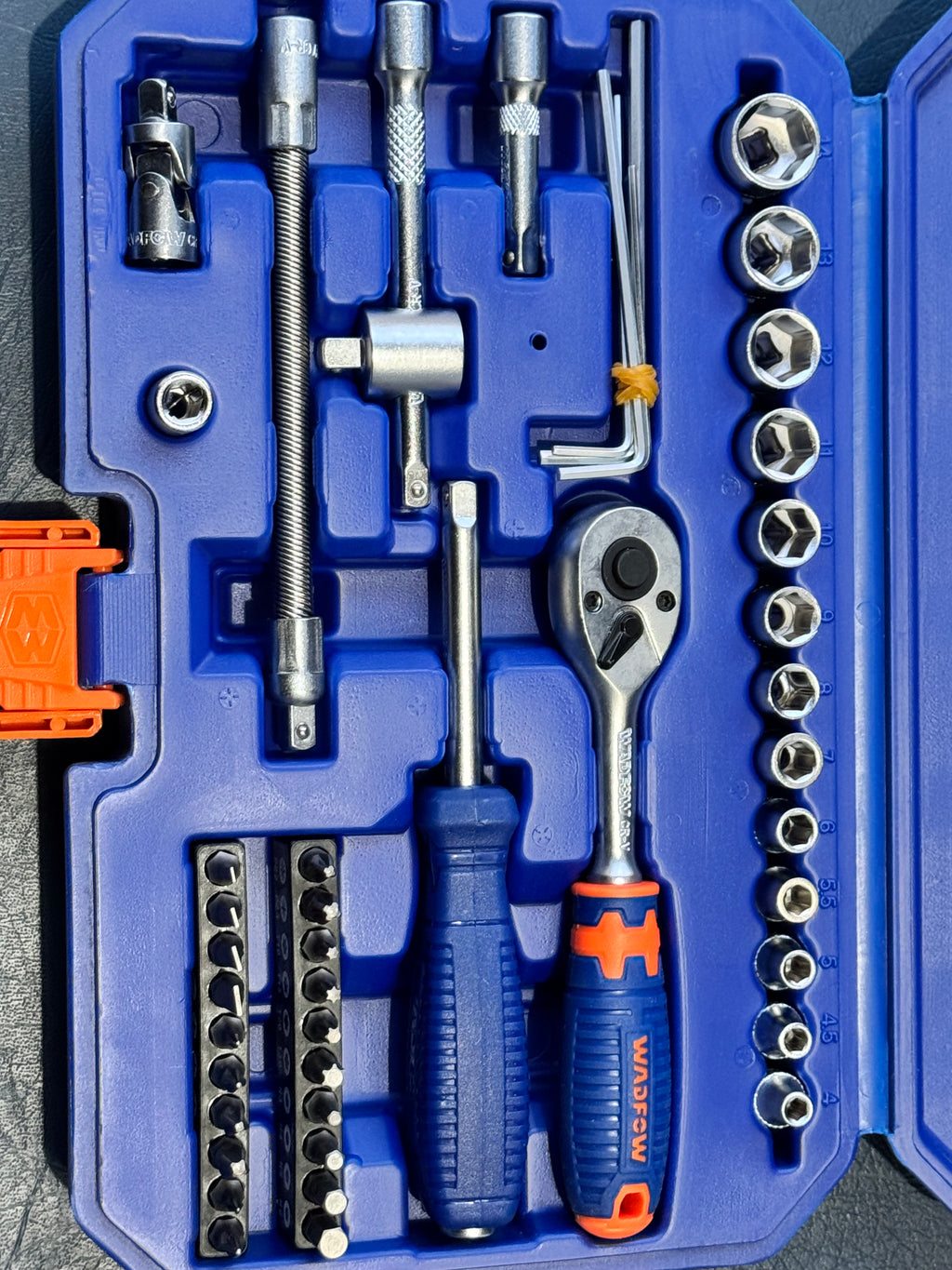 WADFOW 45 Pcs 1/4" socket set WST4D45